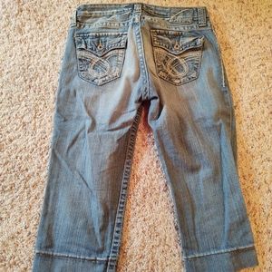 Big Star Maddie Fit mid rise Capri 28